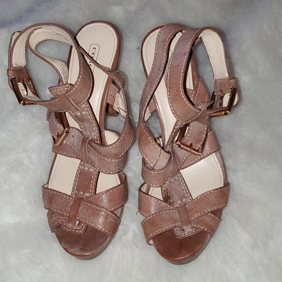 Coach Size 9 B Leather Heels - Picture 2 of 12